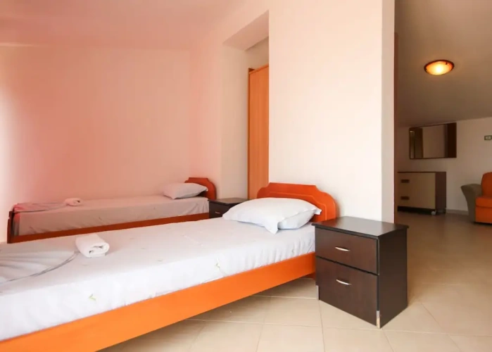 Economy Suite