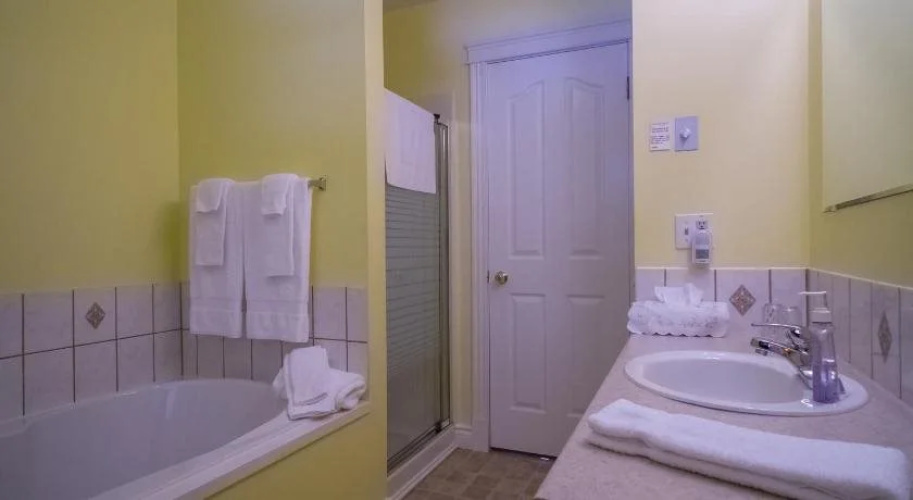 Country Charm B & B