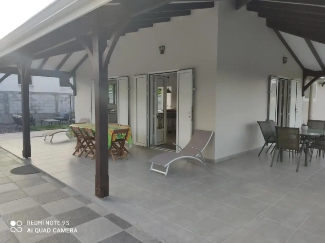 3 Bedrooms Cottage