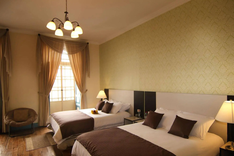 Del Parque Hotel & Suites