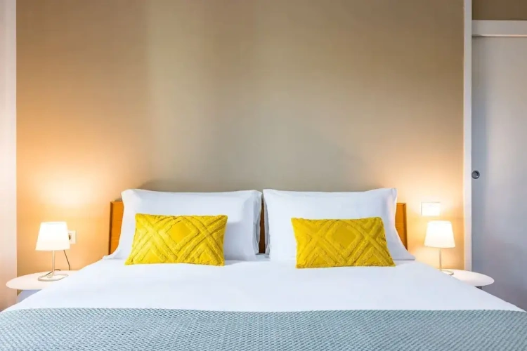 Standard Triple room with balcony