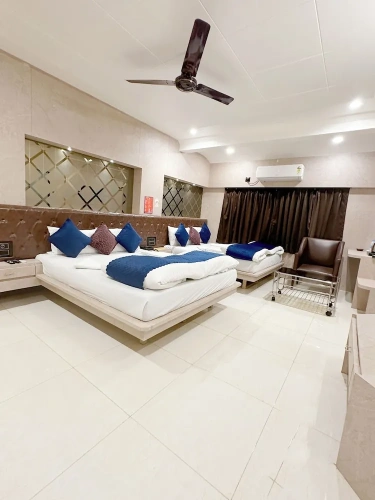 Standard Quadruple Family room