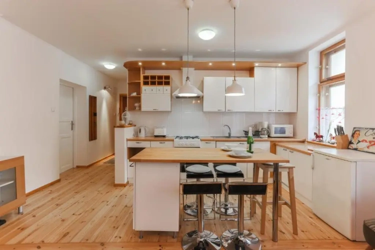 2 Bedrooms Apartment