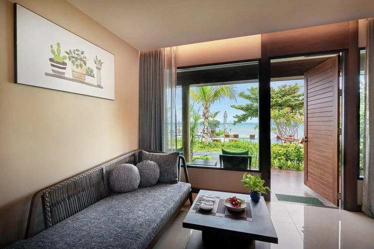 Villa beachfront