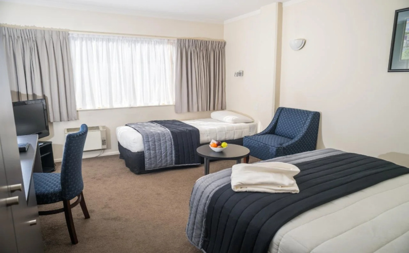 West Plaza Hotel