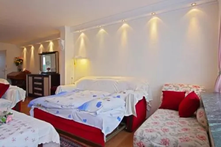 Private Apartment Relax Lincoln (4532)
