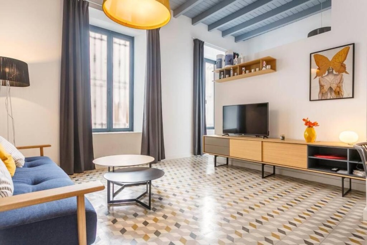 2 Bedrooms Apartment