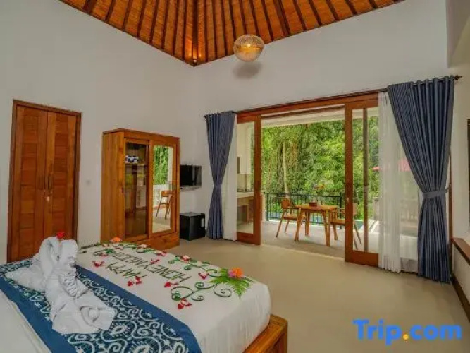 Krish Villa C - 1BR Private Pool & Lush Jungle View Ubud