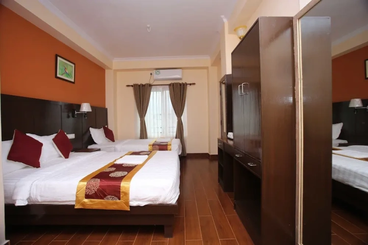 Standard Triple Family room