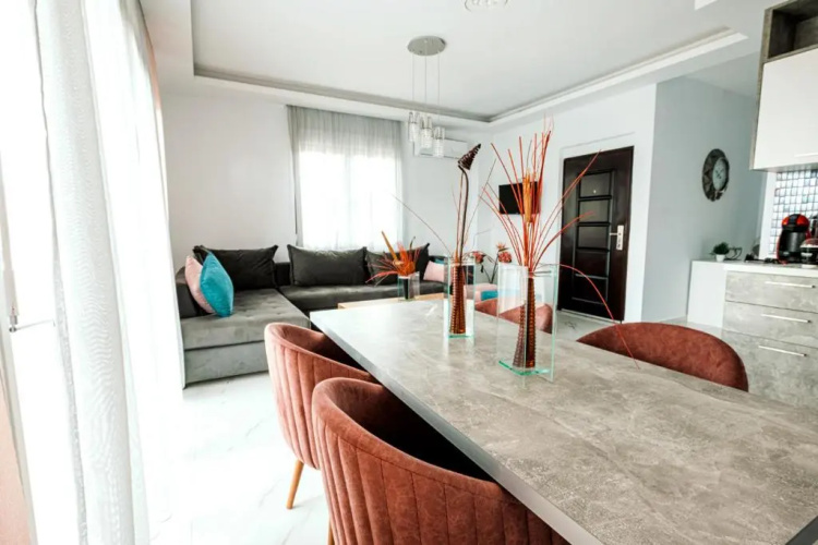Design Suites Efharis (Brusco)