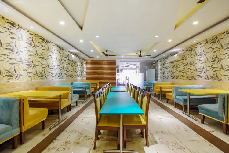 Collection O 69408 Hotel Mubarak Plaza