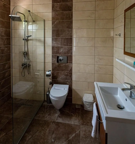 4 Bedrooms Villa with balcony