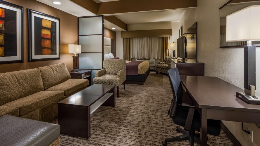 Best Western Plus Lackland Hotel & Suites photo 23
