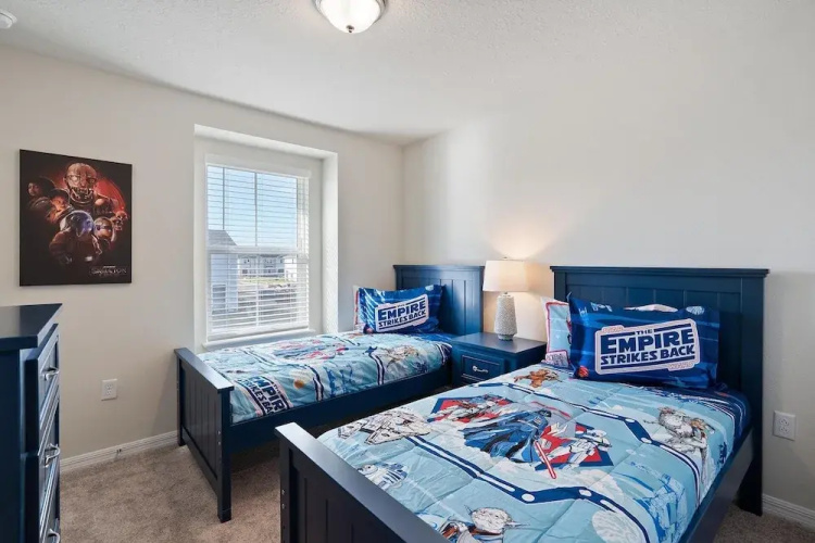 1232 Blue Island Dr