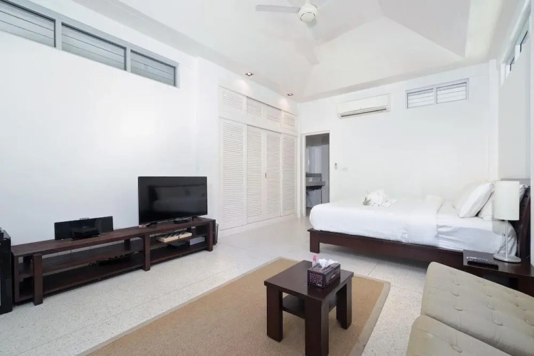 Ban Mok Talay Beachfront Villa
