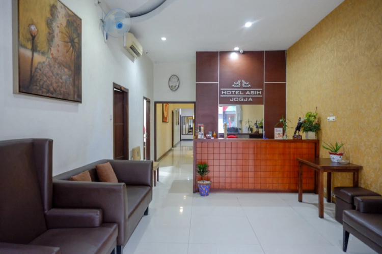 RedDoorz Plus @ Hotel Asih UNY