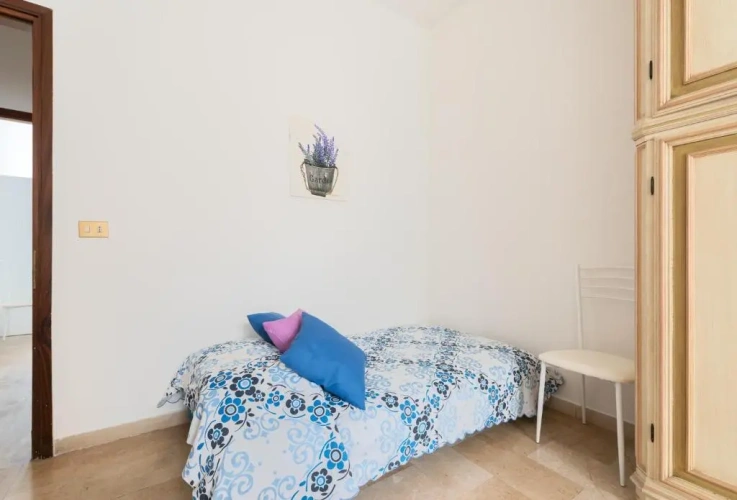 2 Bedrooms Apartment