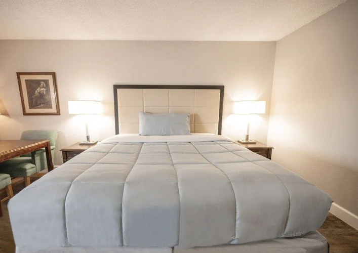 River Oak Inn