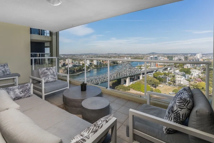 3 Bedrooms Luxury Sextuple Apartment with river view