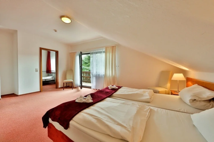 Suite with balcony