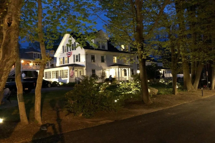 Abalonia Inn Over view