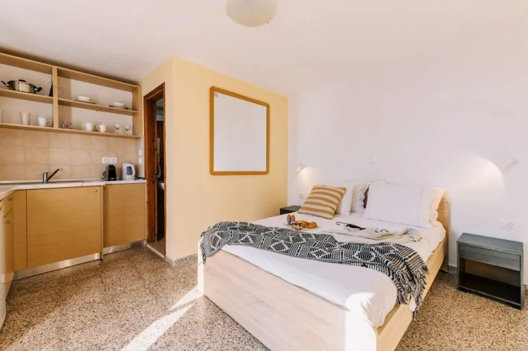 Arte Lindos Suites