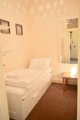 3 Bedroom Bruntsfield Flat