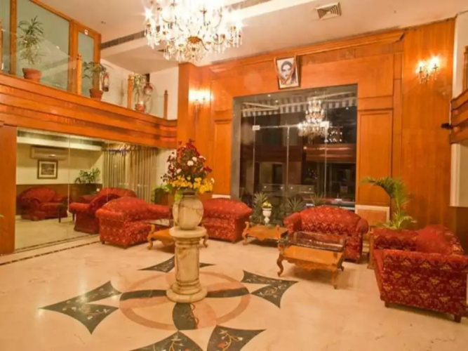 Hotel Om Tower