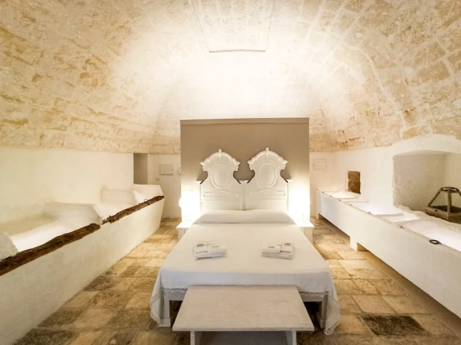 Superior Suite with courtyard view
