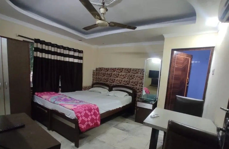 Deluxe Quadruple room