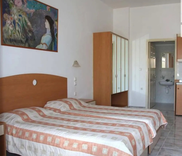Sun Maris Studios