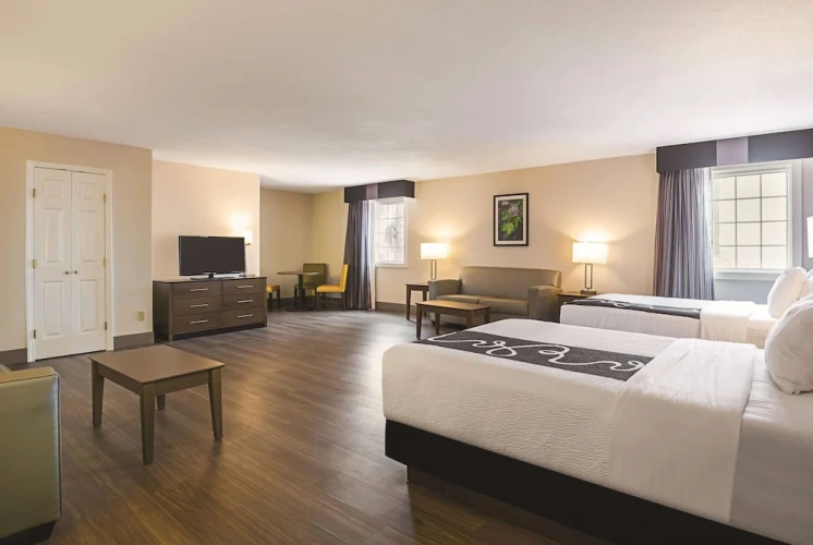 Deluxe Double Suite with ocean view