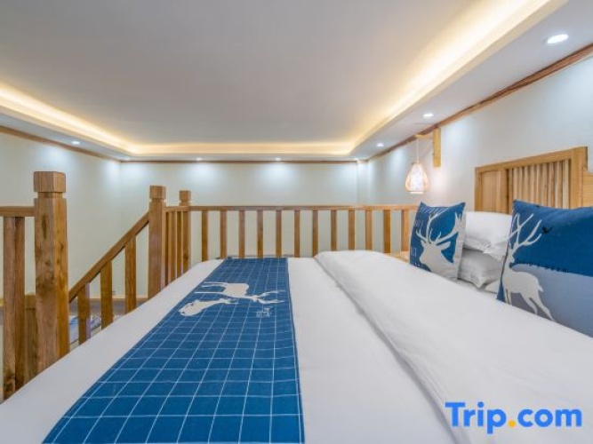 Luxury Double Duplex room with courtyard view