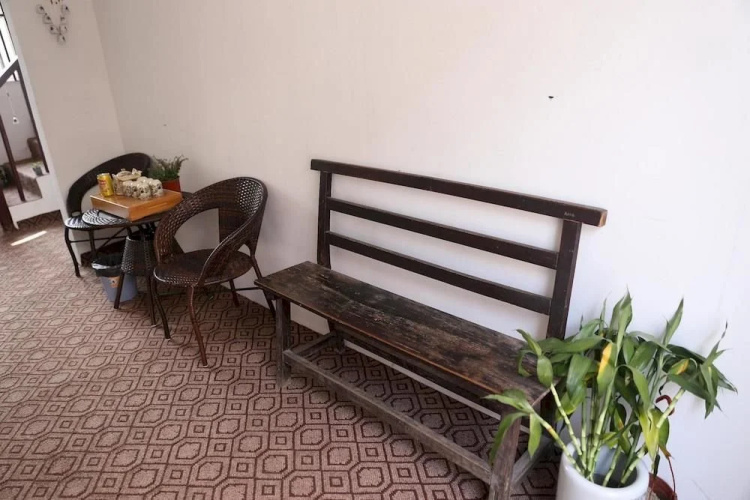 Fangcaoge Inn