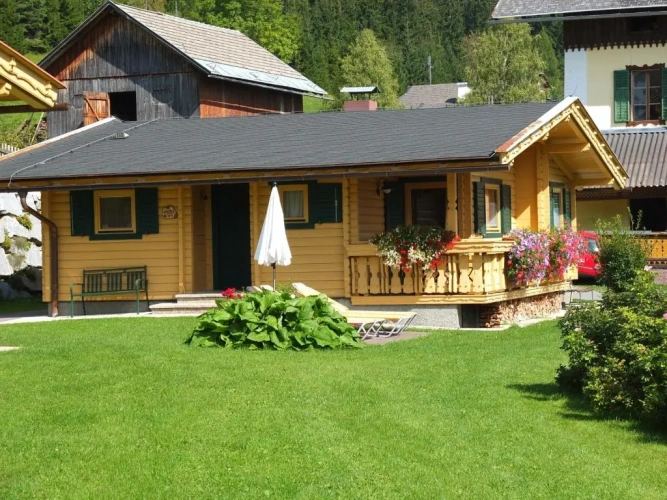 2 Bedrooms Chalet