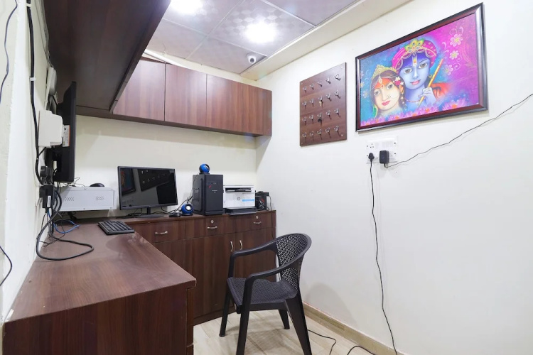 Fabhotel Maira Heights
