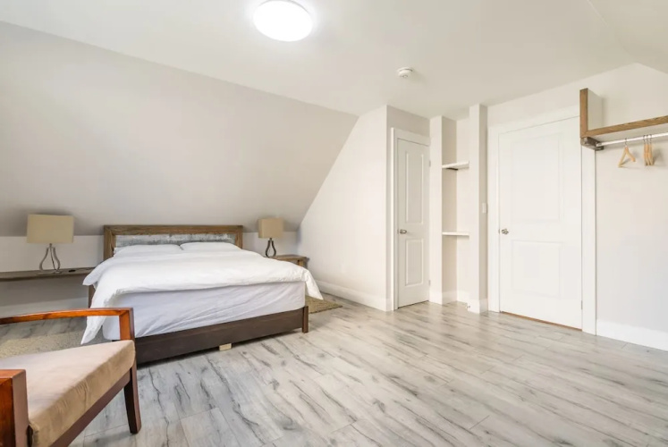 Elevate Rooms at Spadina & Bloor