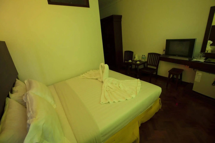 Hotel Queen Mandalay