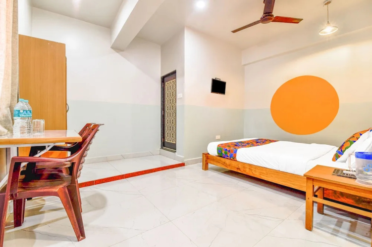 Fabhotel Ashirwad