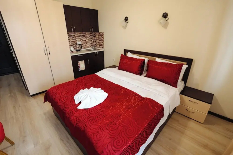 Lolo's Bliss Hotel