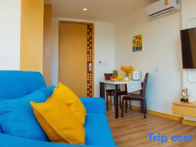 Nice Studio Top-Floor. Scenic Rooftop Pool. Surin Beach