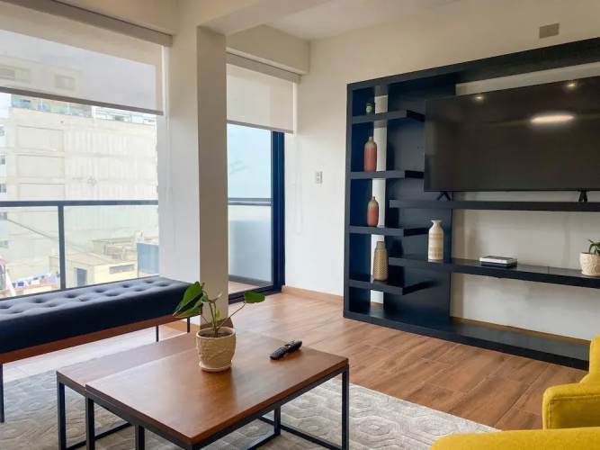 w Captivating 2BR With Balcony in Miraflores