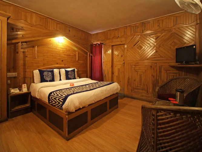 OYO 5227 Hotel New Bharat