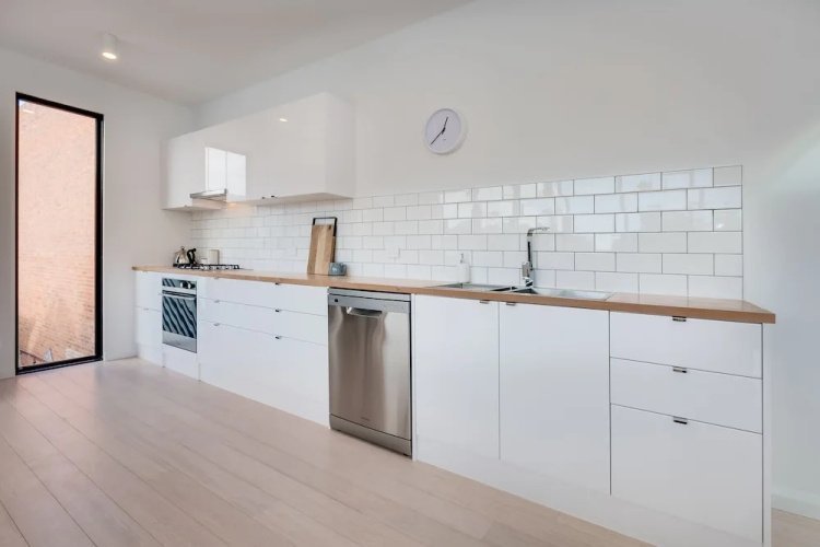 White Room Apartments