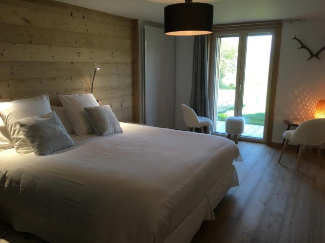 Standard Double room with lake view