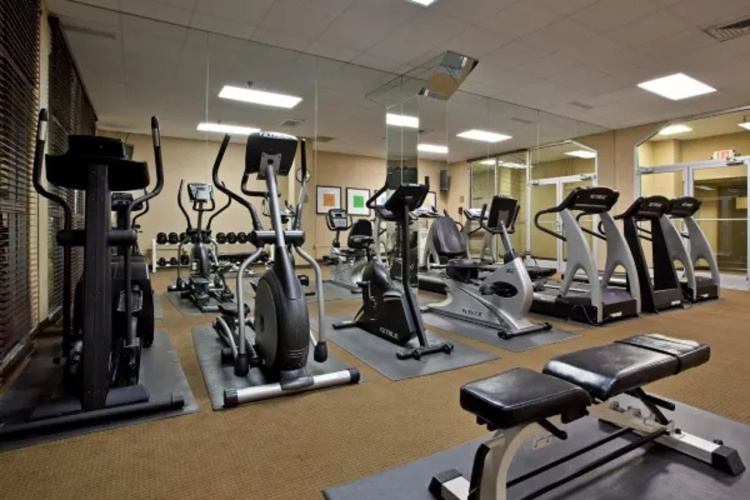Best Western Plus Strongsville Cleveland photo 20