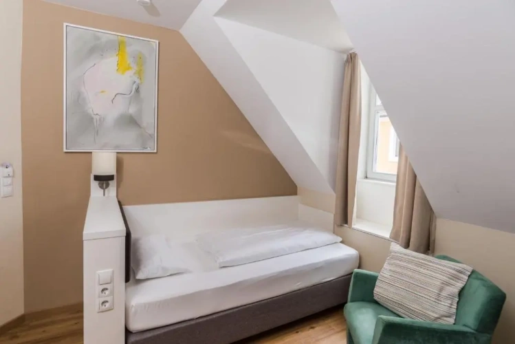 Standard Single room