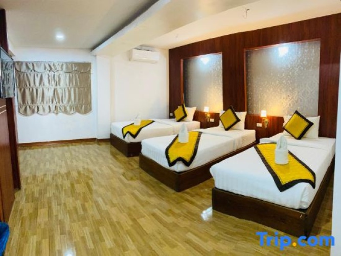 Deluxe Triple room
