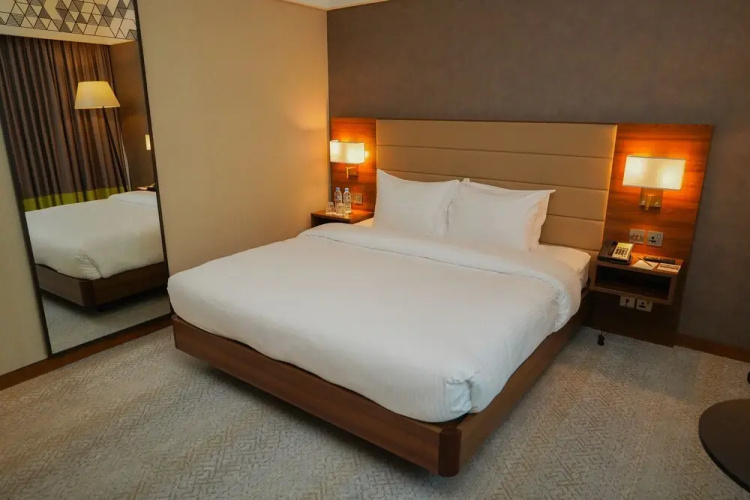 The Grand Lux Hotel