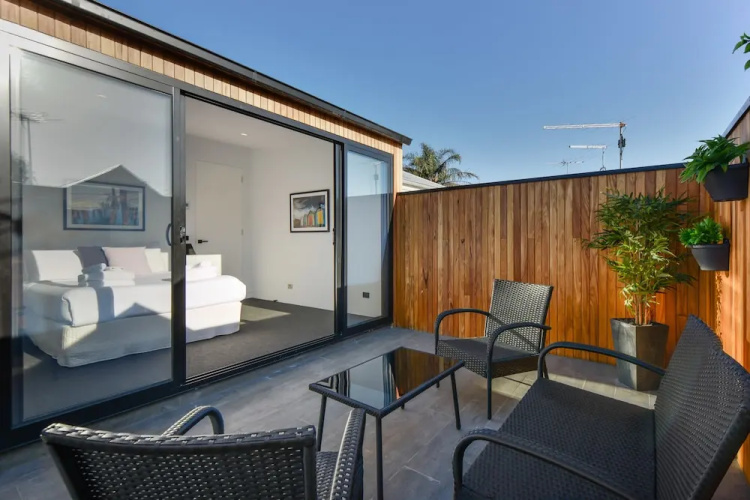 Boutique Stays - County Down, Port Melbourne